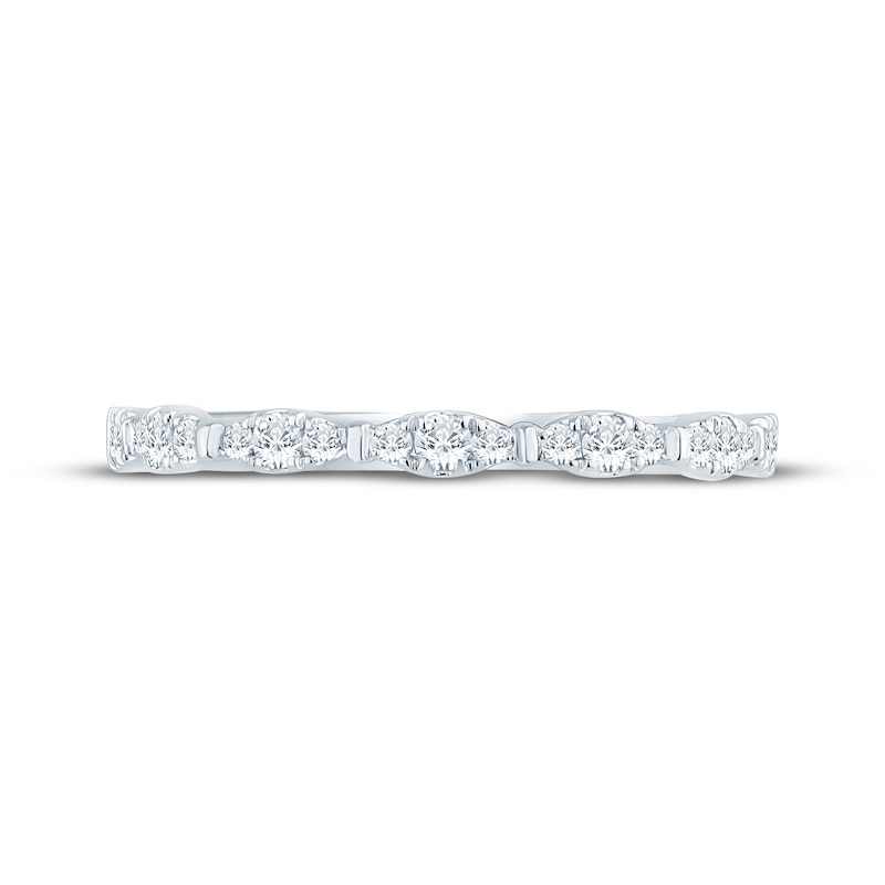 Main Image 3 of Diamond Wedding Band 1/4 ct tw 14K White Gold