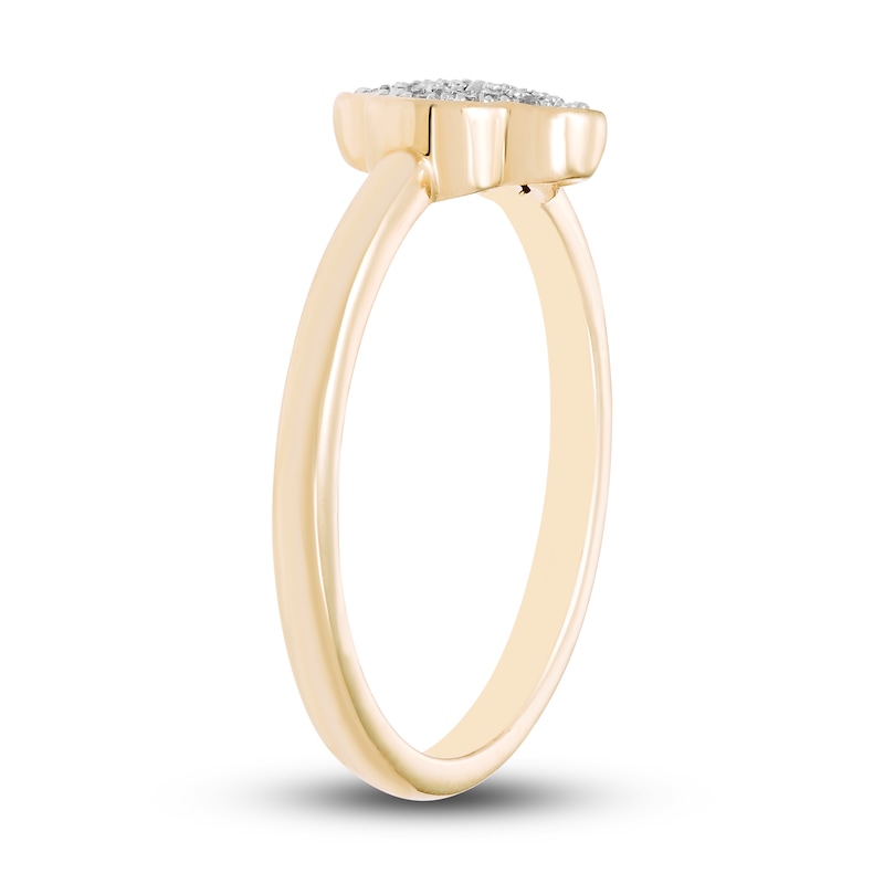 The Circle Clover Ring