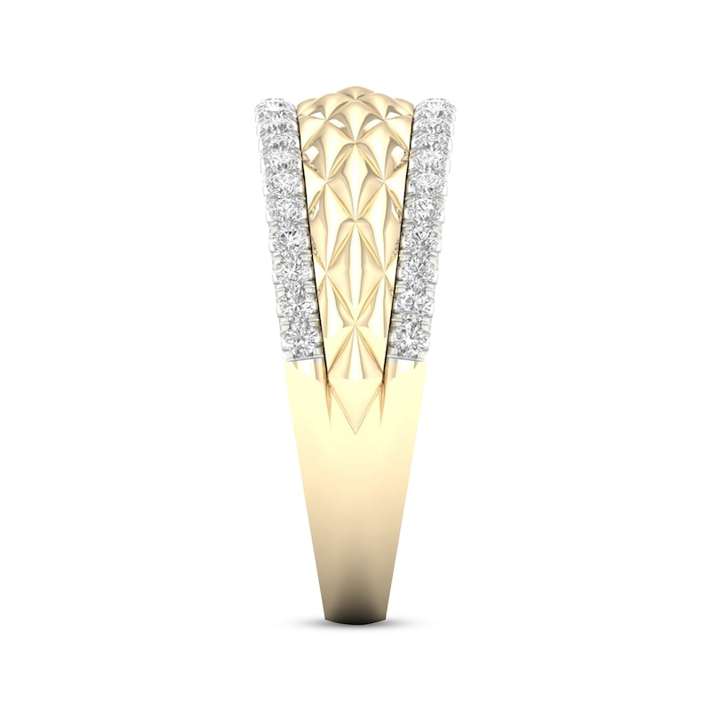 Main Image 3 of Diamond Edge Quilted Ring 1/3 ct tw Round-cut 10K Yellow Gold