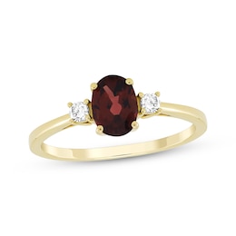 Oval-Cut Garnet & Diamond Ring 1/10 ct tw 10K Yellow Gold