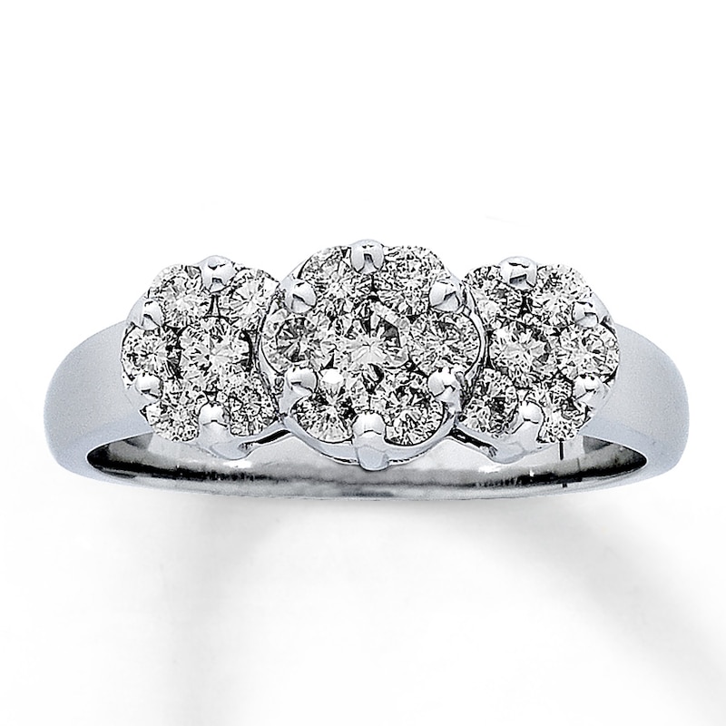 Previously Owned 3-Stone Cluster Diamond Ring 3/4 ct tw Round-cut 14K White Gold