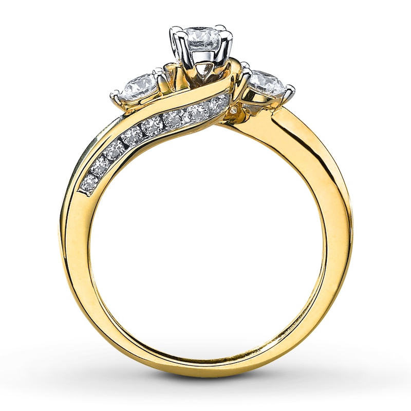 Main Image 2 of Previously Owned Three-Stone Diamond Ring 3/4 ct tw 10K Yellow Gold