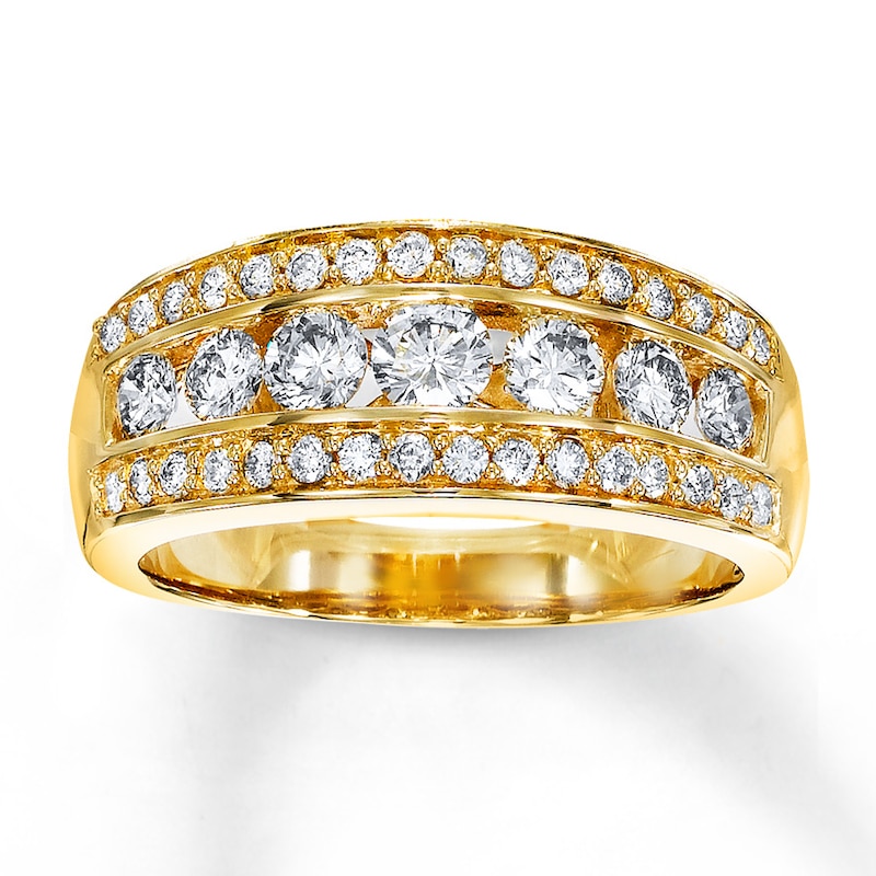 Main Image 1 of Previously Owned Diamond Ring 1 carat tw Round-cut 14K Yellow Gold