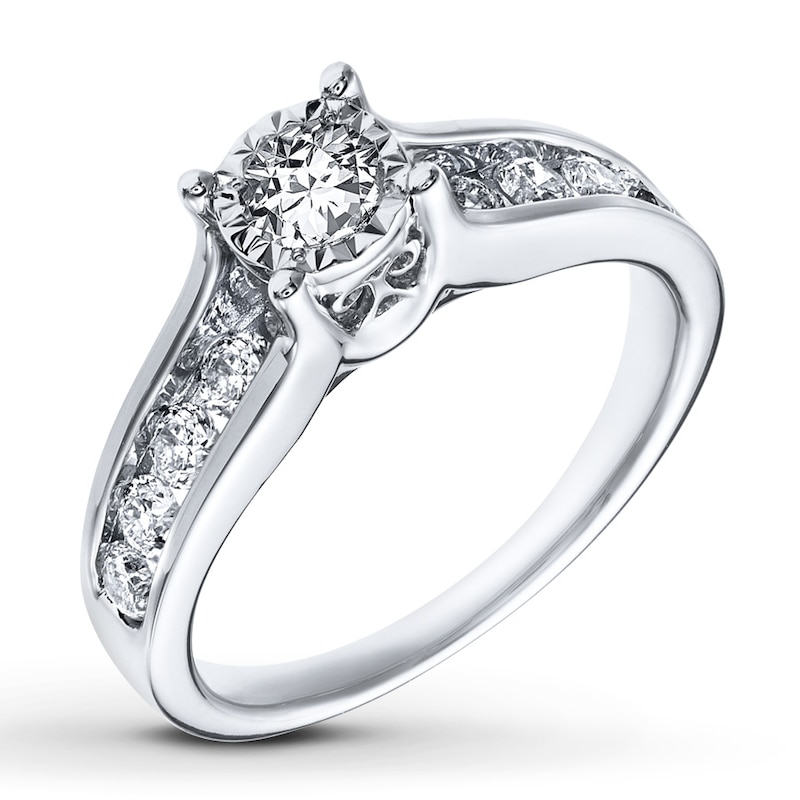 Main Image 1 of Previously Owned Diamond Engagement Ring 7/8 ct tw Round-cut 14K White Gold