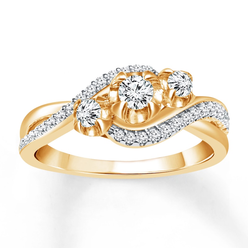 Main Image 1 of Previously Owned Diamond 3-Stone Ring 1/2 ct tw Round-cut 14K Yellow Gold