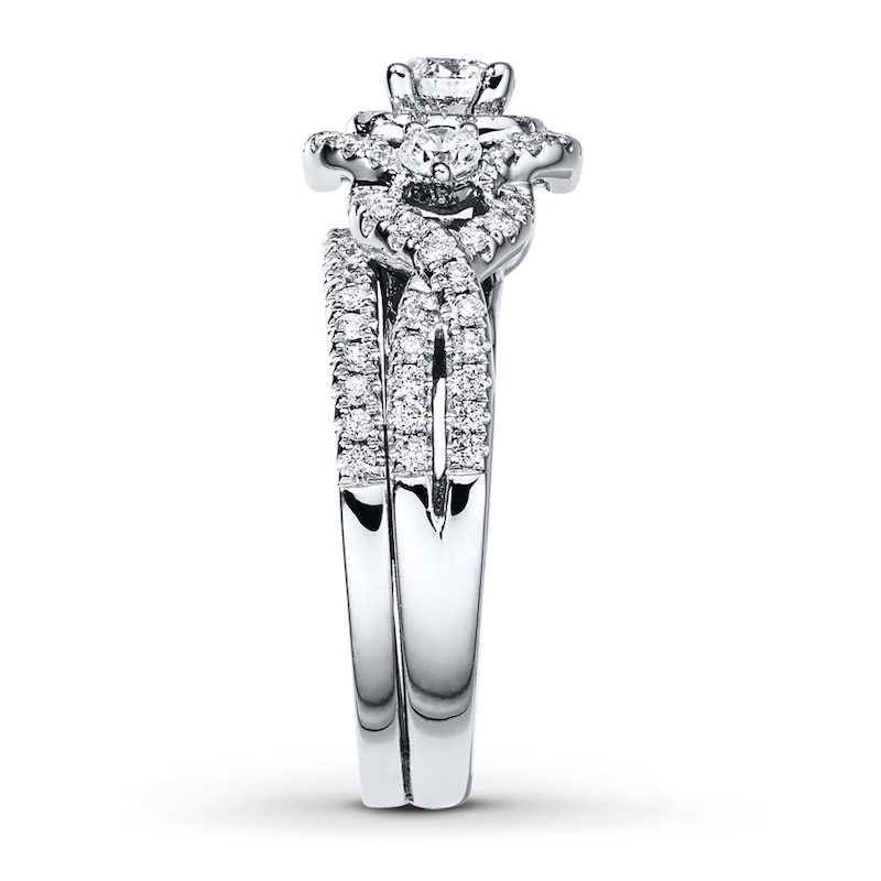 Main Image 3 of Previously Owned Diamond Bridal Set 1-1/8 ct tw Round-cut 14K White Gold