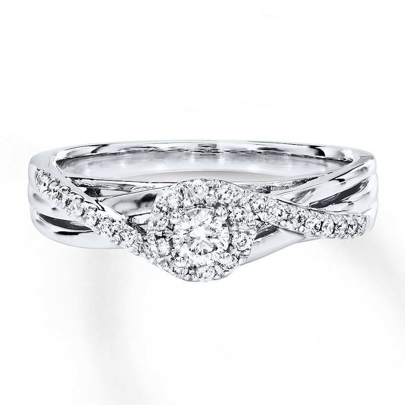 Previously Owned Diamond Engagement Ring 1/4 ct tw Round-cut 10K White Gold
