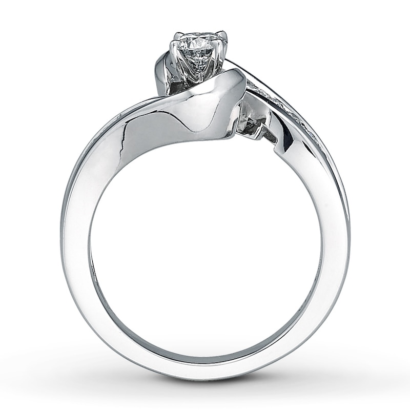 Previously Owned Diamond Engagement Ring 3/4 ct tw Round-Cut 14K White Gold - Size 3.75