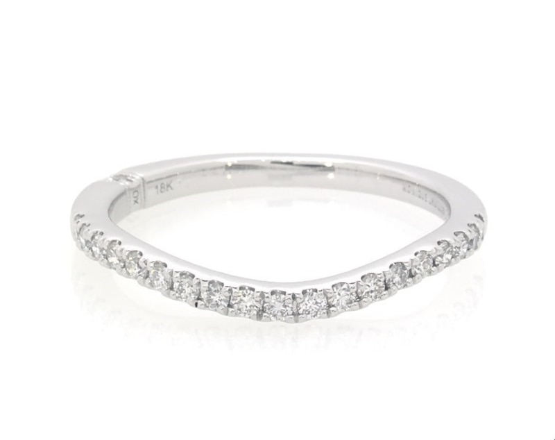 Main Image 1 of Previously Owned Monique Lhuillier Bliss Diamond Contour Wedding Band 1/4 ct tw Round-cut 18K White Gold