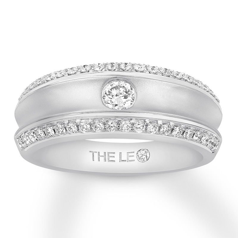 Main Image 1 of Previously Owned THE LEO Diamond Men's Wedding Band 5/8 ct tw Round 14K White Gold