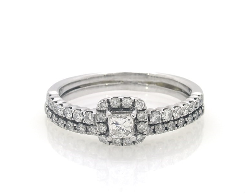 Main Image 1 of Previously Owned Princess-Cut Diamond Cushion Halo Bridal Set 7/8 ct tw 14K White Gold Size 8.5