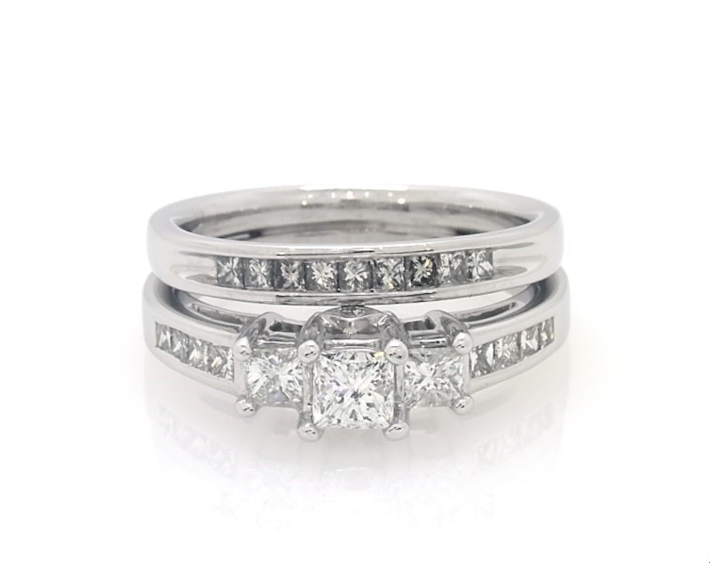 Previously Owned Princess Cut Diamond Three Stone Bridal Set 1 14 Ct Tw 14k And 10k White Gold 4394