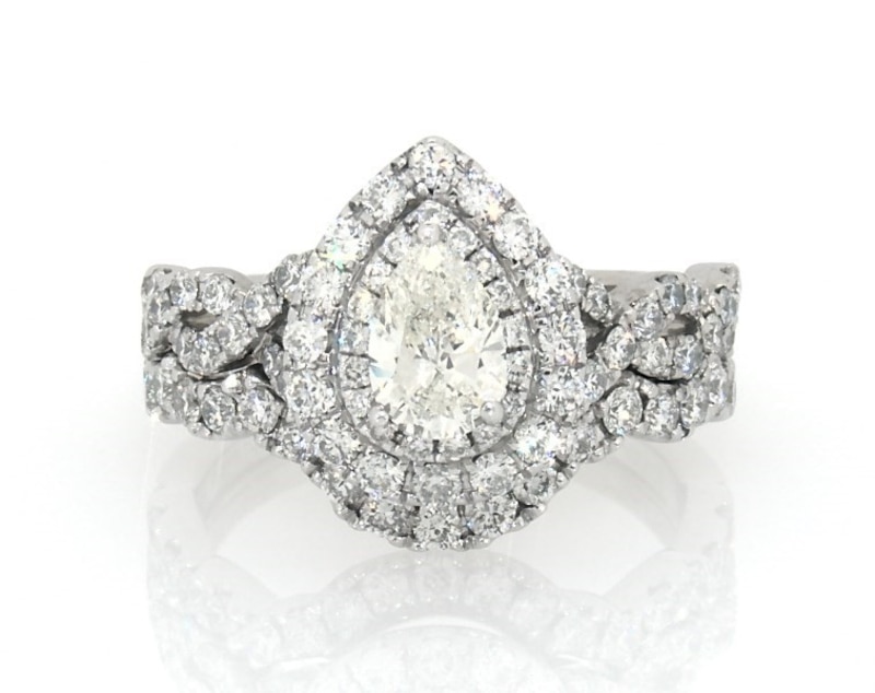 Previously Owned Neil Lane Pear-Shaped Diamond Halo Bridal Set 1-1/2 ct tw 14K White Gold Size 5.5