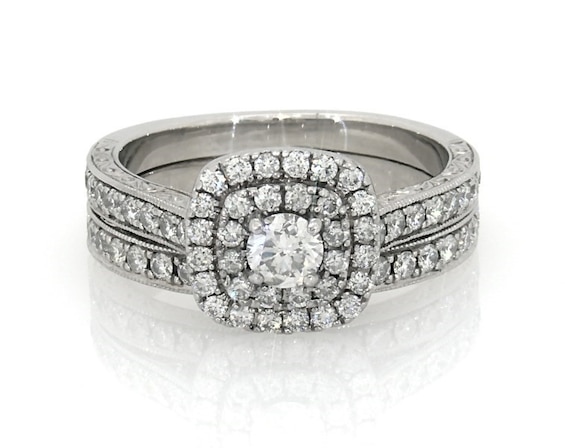 Previously Owned Neil Lane Round-Cut Diamond Double Halo Bridal Set 1 ct tw 14K White Gold Size 7.25