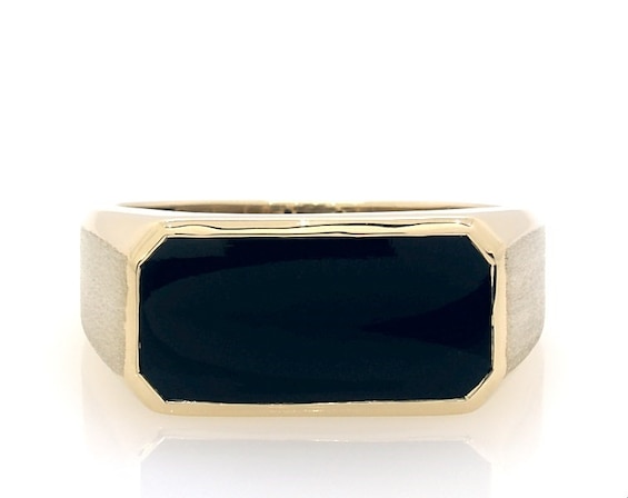 Previously Owned Men's Black Onyx Ring 10K Yellow Gold