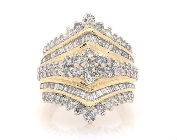 Previously Owned Multi-Diamond Engagement Ring 2-1/2 ct tw Round & Baguette-cut 10K Yellow Gold
