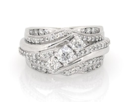 Previously Owned Round-Cut Diamond Three-Stone Bridal Set 3/4 ct tw 10K White Gold Size 4.25