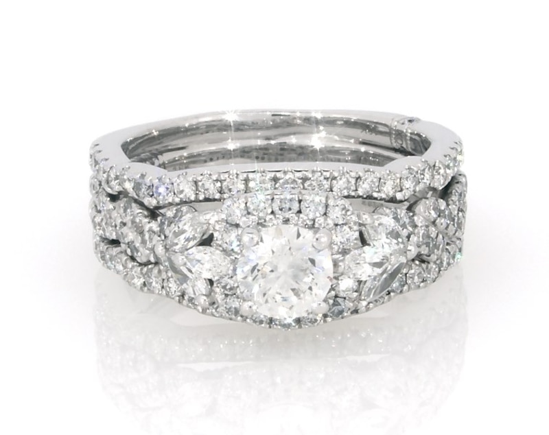 Main Image 1 of Previously Owned Monique Lhuillier Bliss Round-Cut Diamond Bridal Set 1-5/8 ct tw 18K White Gold Size 5.5