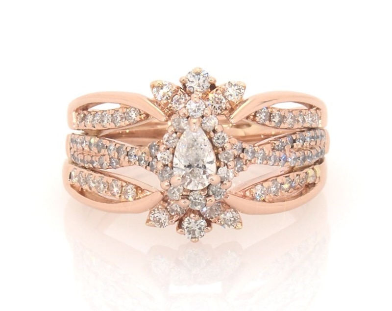 Main Image 1 of Previously Owned Pear-Shaped Diamond Bridal Set 7/8 ct tw 14K Rose Gold Size 6.75