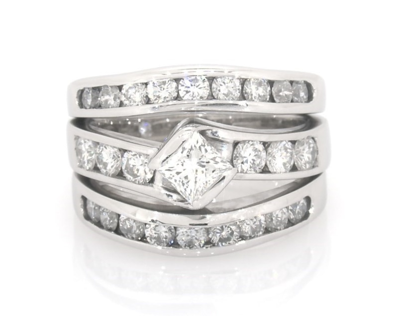 Main Image 1 of Previously Owned Princess-Cut Diamond Bridal Set 1-3/4 ct tw 14K White Gold Size 6.75