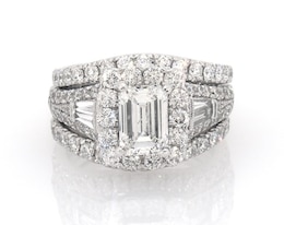 Previously Owned Neil Lane Emerald-Cut Diamond Halo Bridal Set 2-1/2 ct tw 14K White Gold Size 4.75