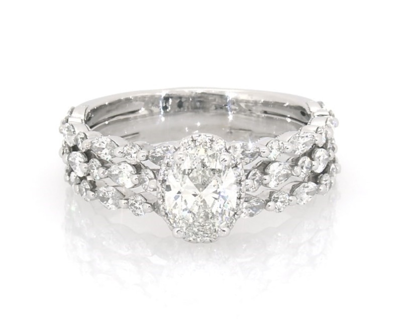 Main Image 1 of Previously Owned Neil Lane Oval-Cut Diamond Bridal Set 2-1/2 ct tw 14K White Gold Size 8.25