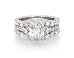 Previously Owned Oval-Cut Lab-Grown Diamond Bridal Set 3-3/8 ct tw 14K White Gold Size 4.75